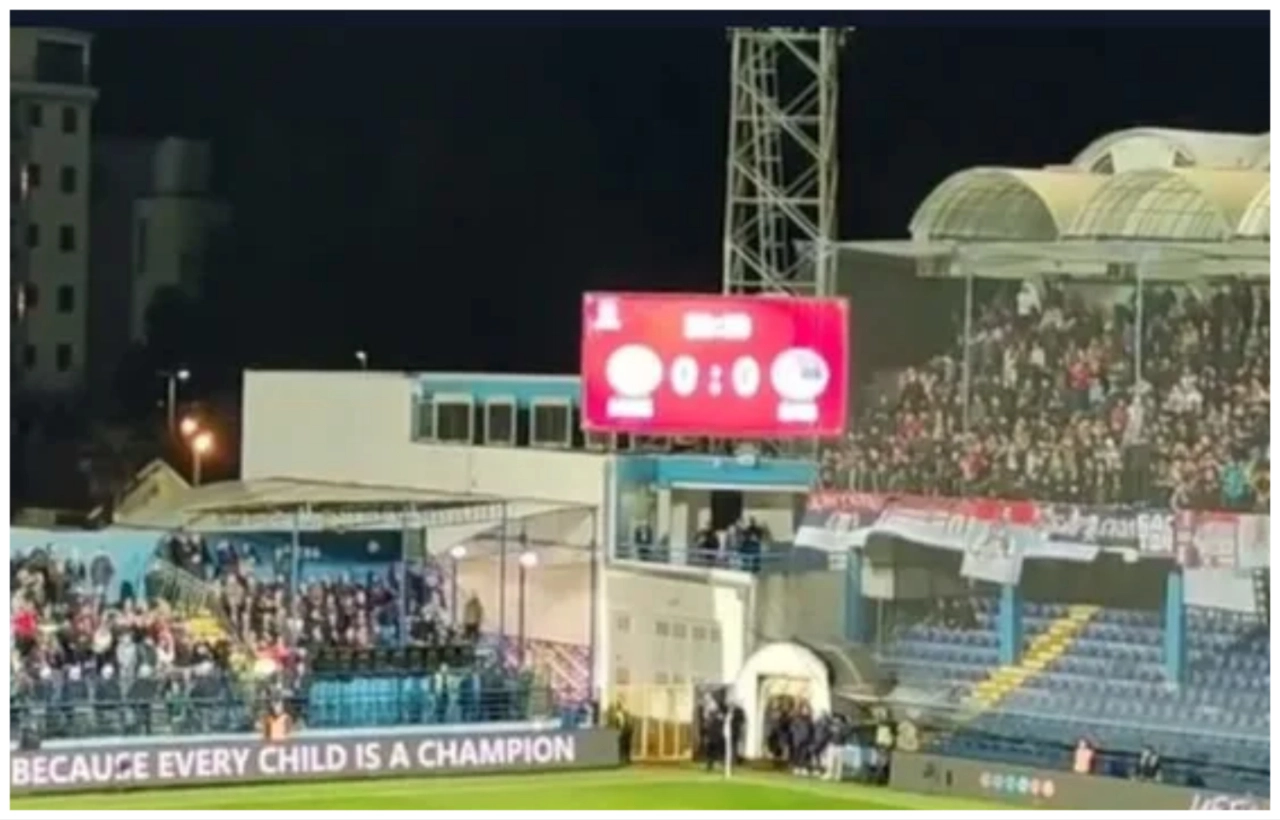 VIDEO/ Prisnin mbështetje në koret kundër Kosovës, tifozët e Serbisë injorohen nga malazezët