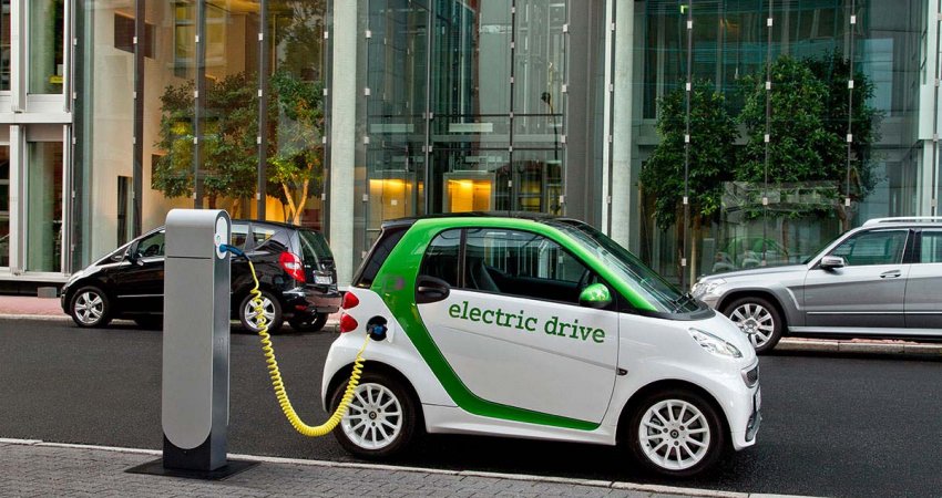 BE miraton rregullat për makinat elektrike, në çdo 60 km pikë karikimi