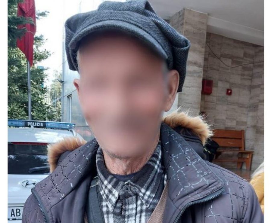 Një i moshuar në Kamzë, nuk mban mend banesën e tij: Policia kërkon ndihmën e qytetarëve