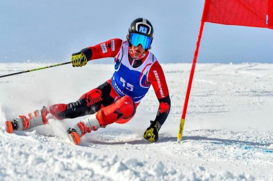 Ski/ Talenti shqiptar Deni Xhepa shpallet kampion Ballkani
