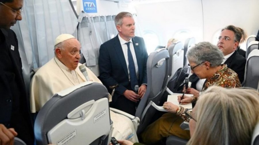 Përfundoi i shtruar në spital, Papa Françesku zbulon detaje nga sëmundja e tij: Kisha një…
