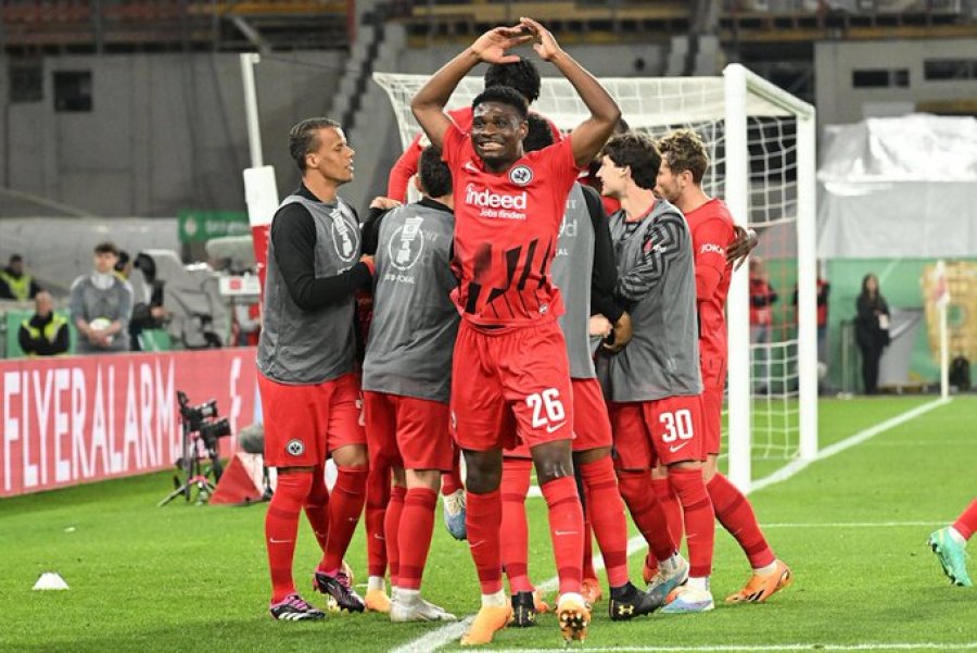 Eintracht Frankfurt mposht Stuttgart siguron finalen e Kupës së Gjermanisë