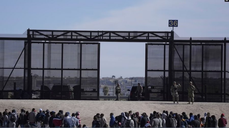 Kriza e emigrantëve, SHBA-ja dislokon 1500 ushtarë në kufi