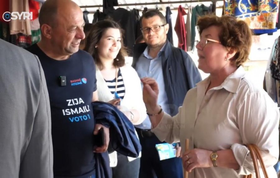 SYRI TV/ Ismaili takim me tregtarët në Berat: Ulje të taksave dhe rritje të shërbimit