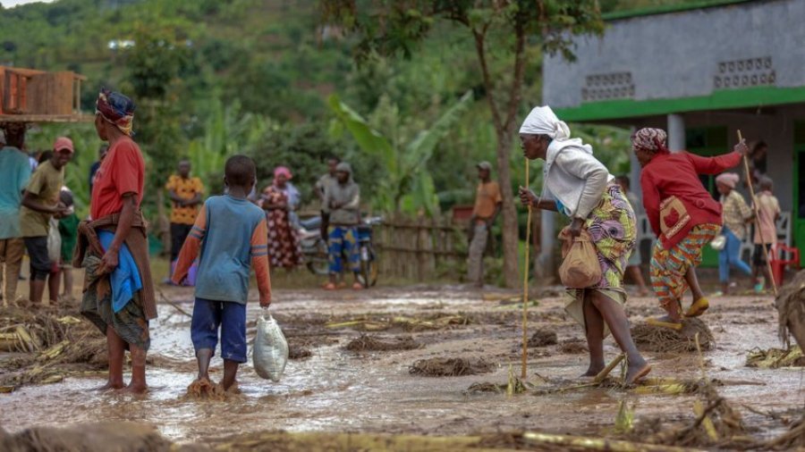 129 të vdekur pas shiut të rrëmbyeshëm në Ruandë, numri i viktimave pritet të rritet