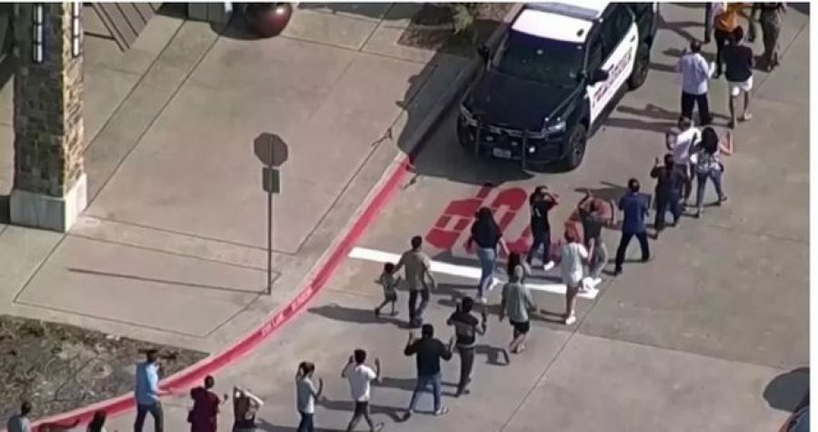 VIDEO/ Të shtëna me armë në Teksas, një person i armatosur vret 8 të tjerë në një qendër tregtare