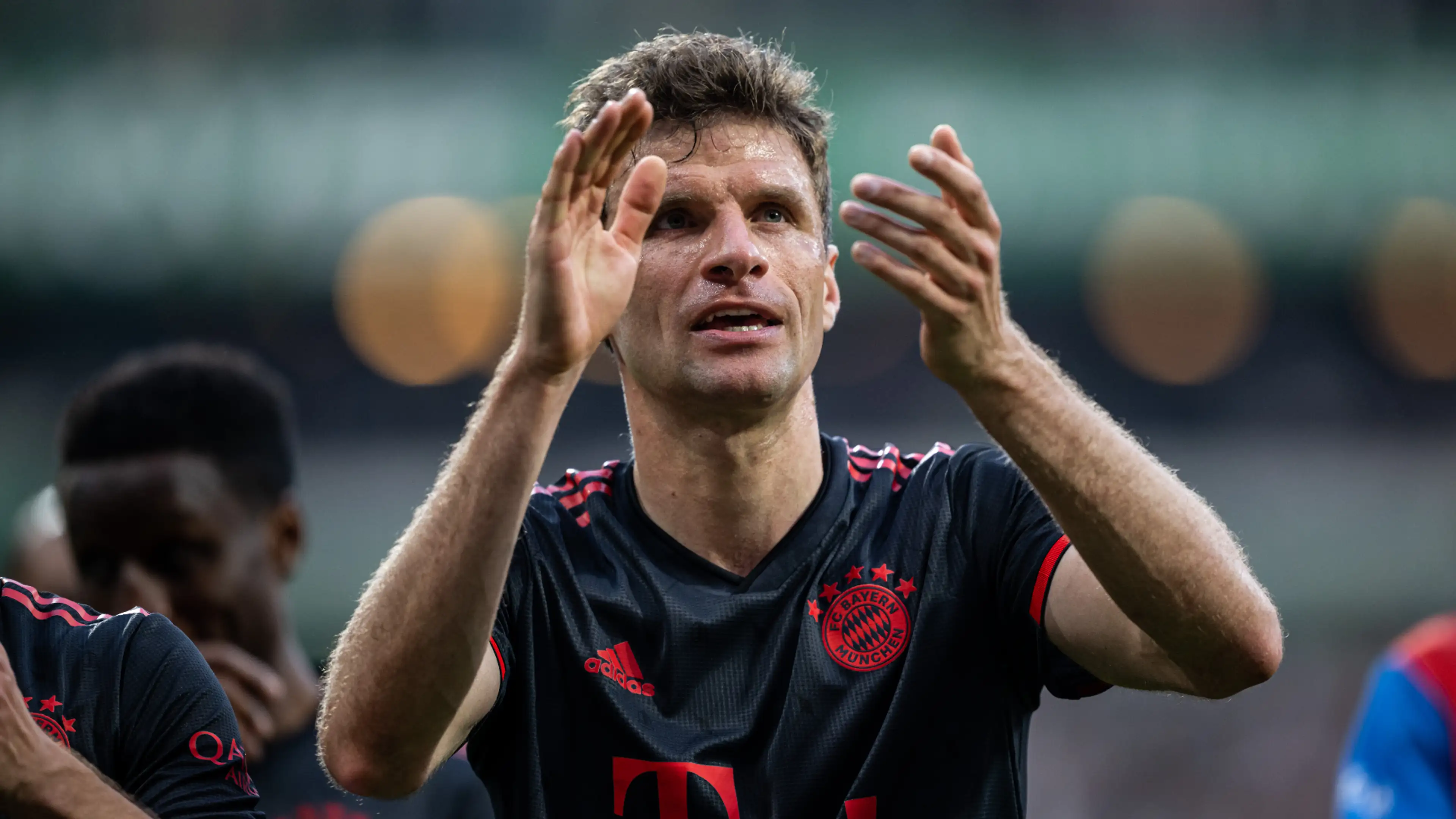Muller mendon largimin nga Bayerni, Kahn: E bind unë të qëndrojë