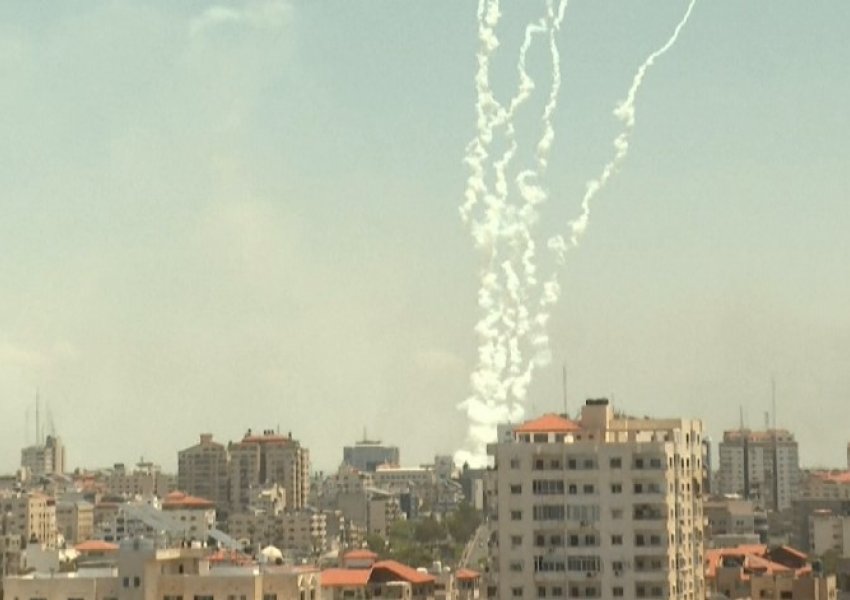 Izraeli vijon sulmet në Gaza, militantët palestinezë përgjigjen me raketa