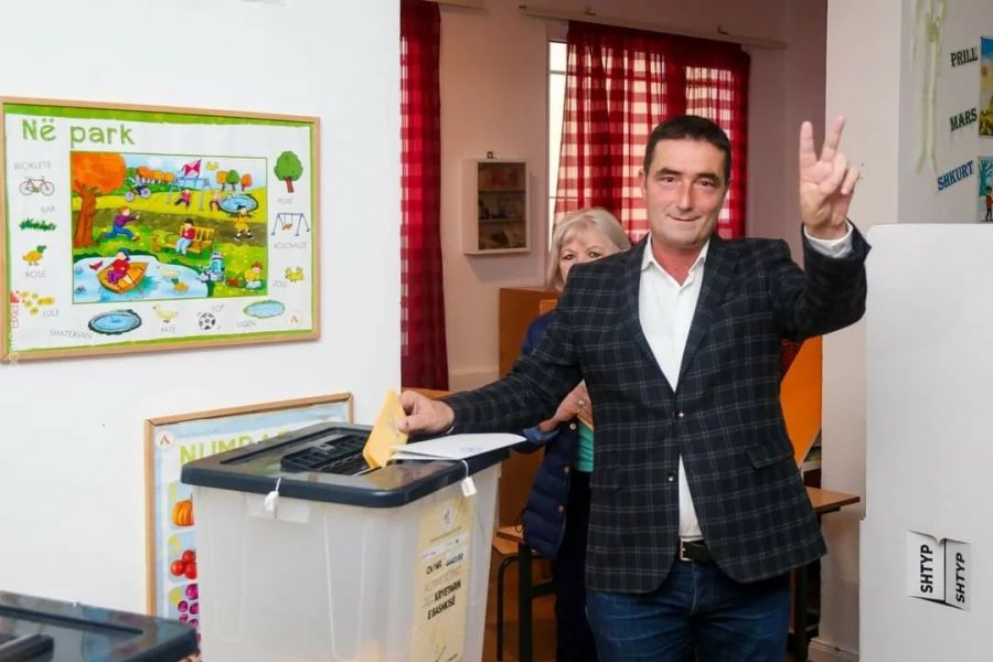 Hysni Sharra: Voto edhe ti, është i vetmi shans për ta ndryshuar Vlorën! 