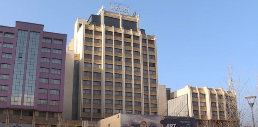 Një 30-vjeçar gjendet i vdekur në hollin e një hoteli në qendër të Prishtinës
