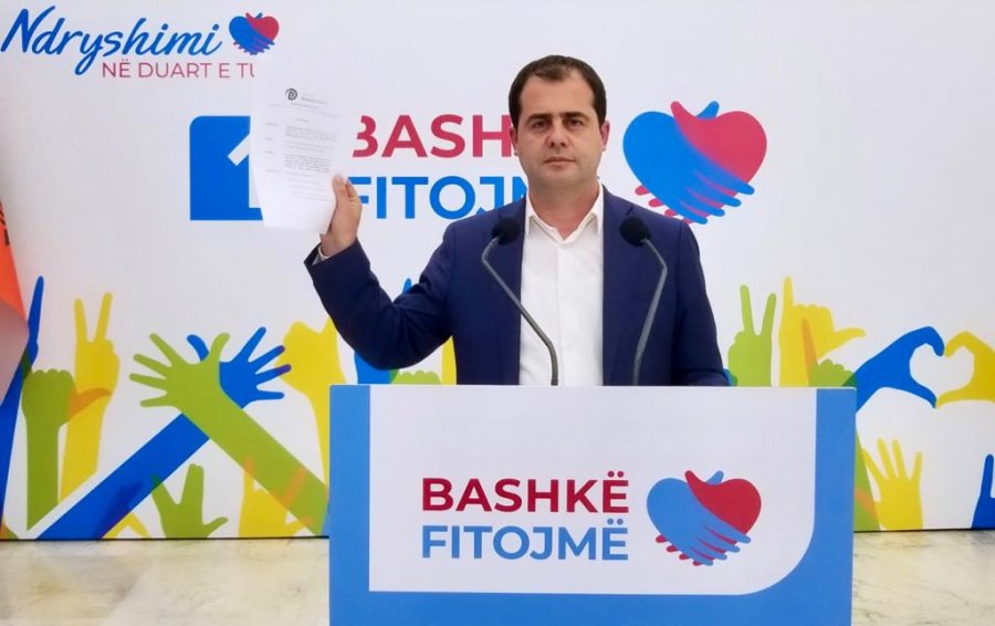 Bylykbashi denoncon me emra: Drejtorët e PS-së po ushtrojnë presion ndaj votuesve në Durrës