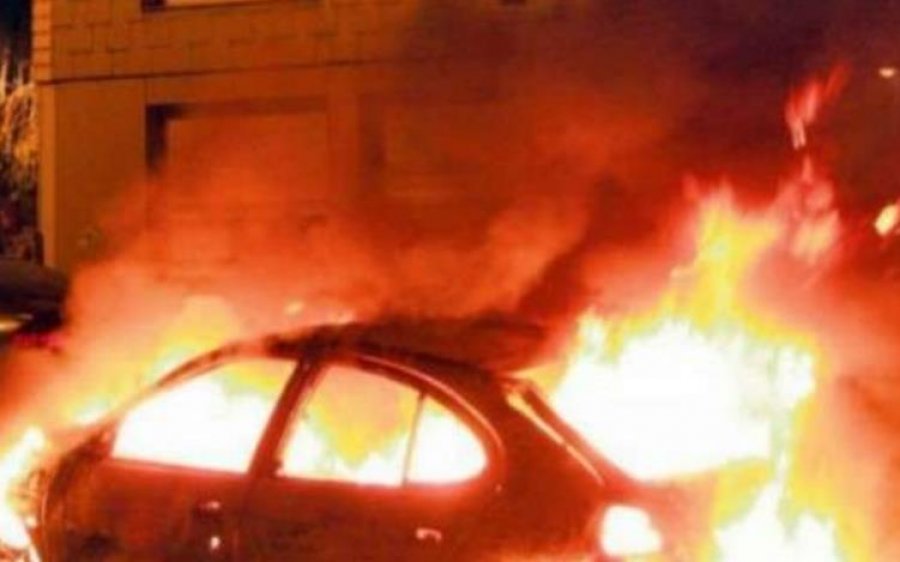 I vuri flakën ‘Benz-it’ në Sarandë, policia punon për identifikimin dhe kapjen e autorit