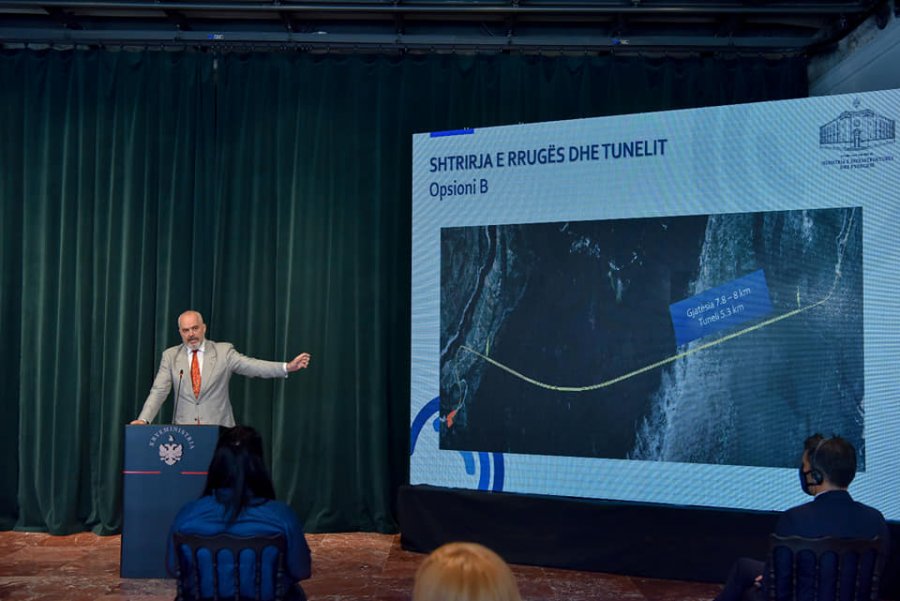 Qeveria çoi 20% të investimeve për tunelin e Llogorasë, i lë të pakalueshme rrugët e plazhit në Durrës e Kavajë
