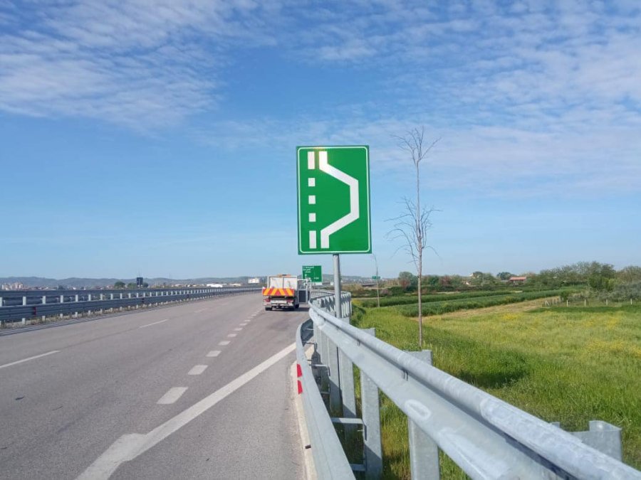ARRSH: Devijon trafiku për mjetet e rënda në aksin Thumanë – Fushë Krujë – Kamëz