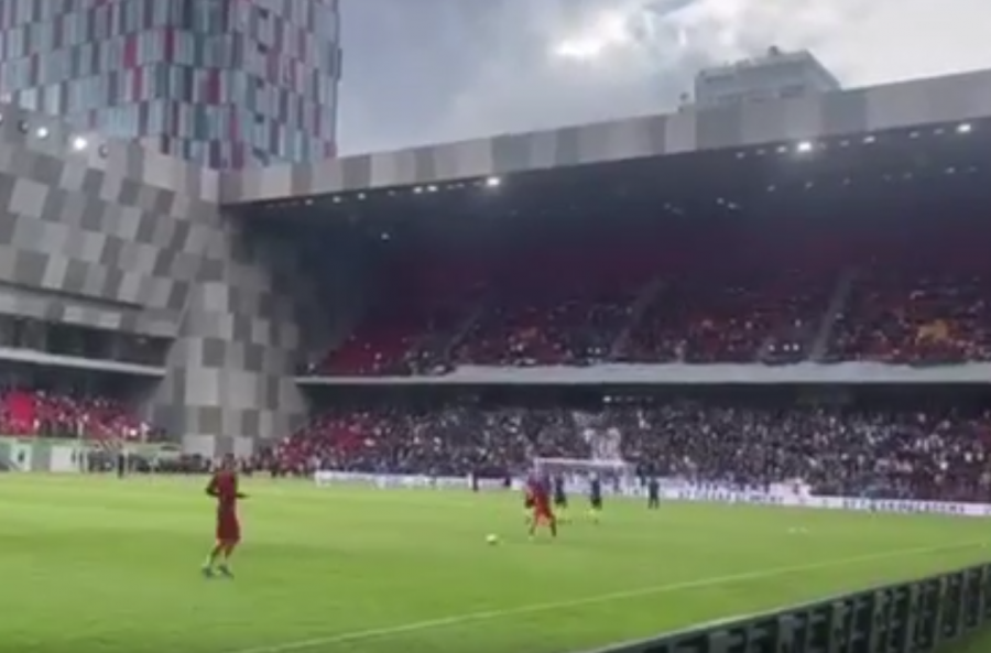 VIDEO/ Atmosferë elektrizuese në 'Air Albania', mbushet stadiumi për derbin