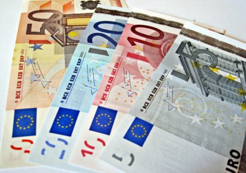 Qeveria austriake: 60 euro shtesë në muaj për fëmijë, për çdo familjet me të ardhura të ulëta