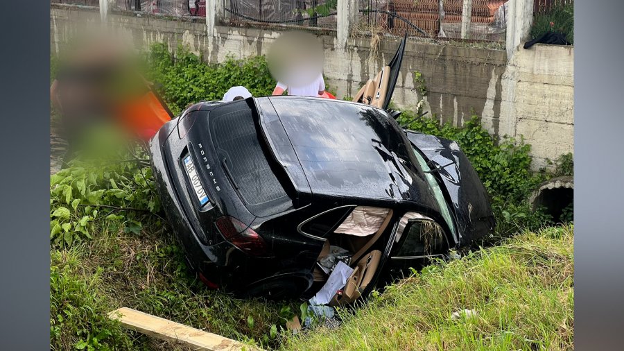 'Porsche' del nga rruga në Shkodër-Lezhë, plagosen shoferja dhe 2 vajza të tjera, njëra nga Ukraina