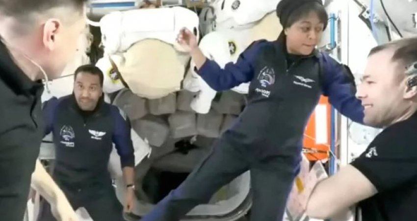 Astronautja e parë femër arabe arrin në hapësirë, kjo është kauza e saj për gratë
