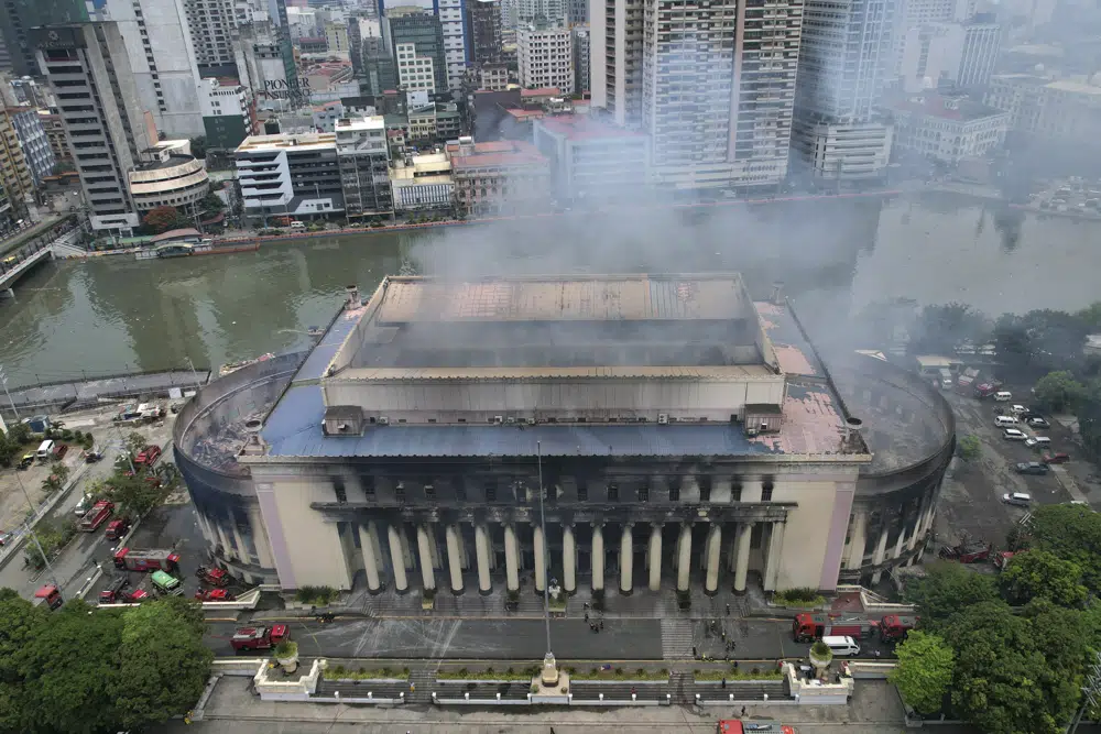 Zjarri shkatërron Postën kryesore në kryeqytetin e Filipineve, monument neoklasik 100-vjeçar