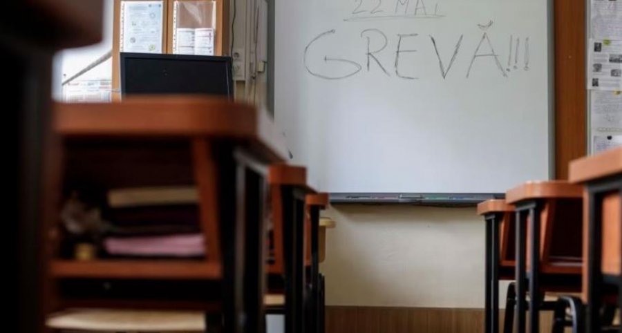 Mësuesit në Rumani hynë në grevë për paga më të mira