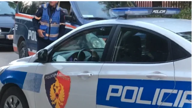 Theu masën e ‘arrestit në shtëpi’, kapet me makinë 23 vjeçari në Shkodër
