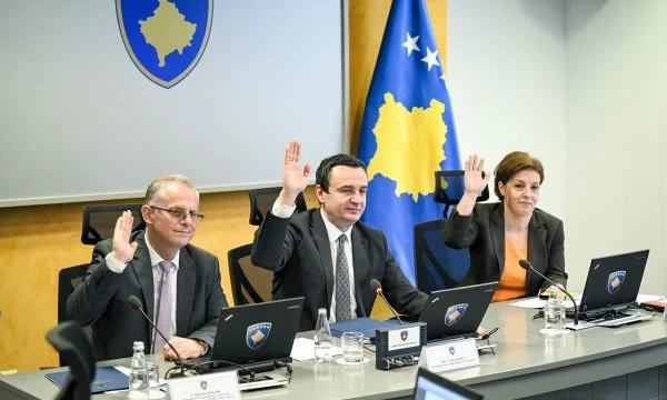 Qeveria financon vizitën e përfaqësuesve të Luginës në PE për të treguar mbi diskriminimin në Serbi