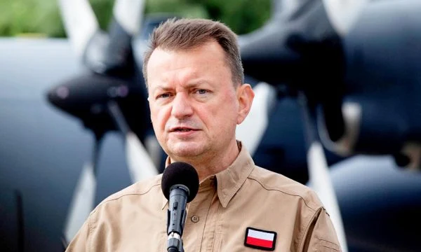 Blaszczak: Polonia gati t’i trajnuojë 30,000 ushtarakë ukrainas