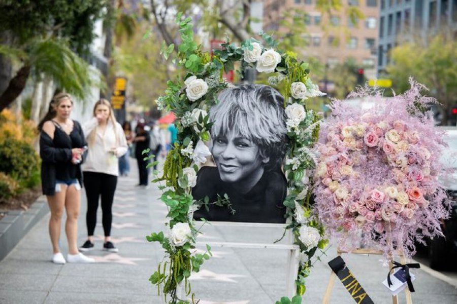 I jepet lamtumira e fundit ‘Yllit’ të muzikës Tina Turner