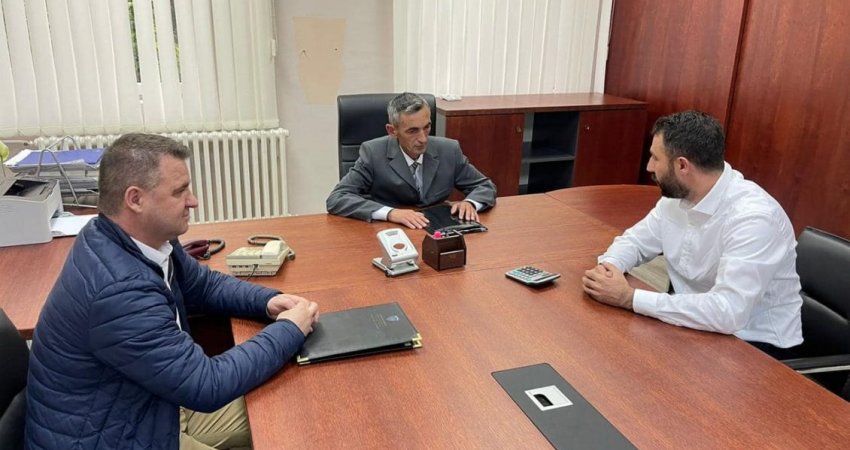 Ministri Krasniqi takon kryetarët në veri, premton kthim në normalitetit të komunave