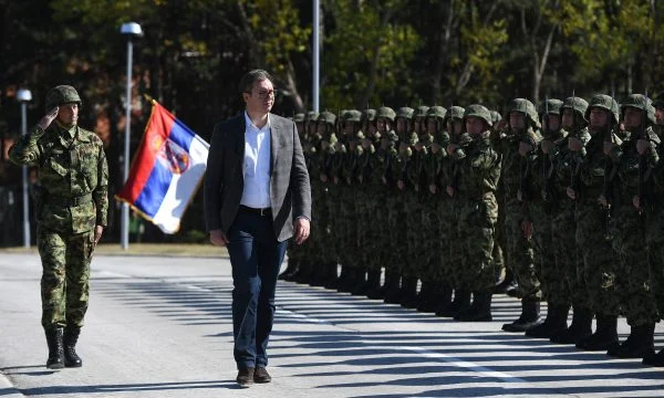 Vuçiq përsëri me ëndrra e lojëra, urdhër ushtrisë që të jetë gati dhe të niset drejt kufirit me Kosovën
