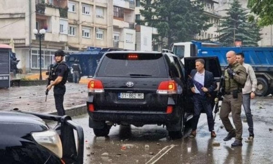 Kryetari i Leposaviqit: Të hënën dal në zyrë, s’mund të na ndalojë dikush që gjuan gurë