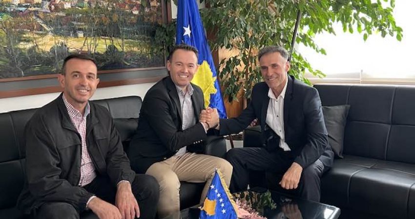 'Ka një sherif të ri në qytet', Peci i shkon në zyrë dhe i ofron mbështetjen kryetarit të Leposaviqit