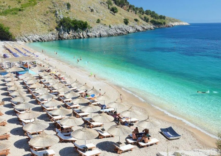 'Në Shqipëri, shumë turistë e pak punëtorë'