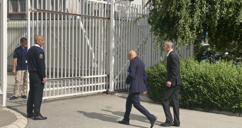 Kryetari i Zubin Potokut dhe Zveçanit japin detaje nga takimi me ambasadorët