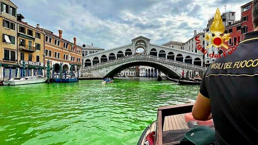 Uji i Venecias papritmas 'gjelbëroi'