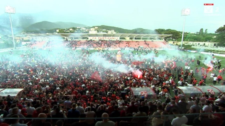 E mbyllën kampionatin me pikë të barabarta me Tiranën, ja pse të kuqtë e Partizanit u shpallën kampionë