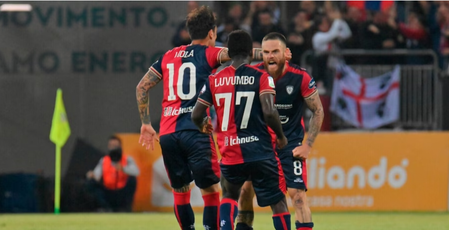 Përmbysje e çmendur e Cagliarit, nga 0-2 në 3-2 ndaj Parma-s: Luvumbo heroi i mbrëmjes