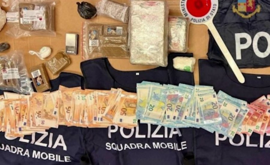 U kap me 45 kg kokainë dhe mbi 400 mijë euro cash, burg për 46-vjeçarin shqiptar në Itali