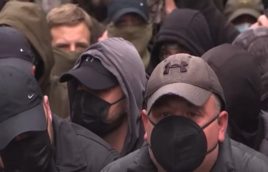 Kosovë: Nga 30 ditë paraburgim dy 'maskave' që sulmuan KFOR-in në Zveçan