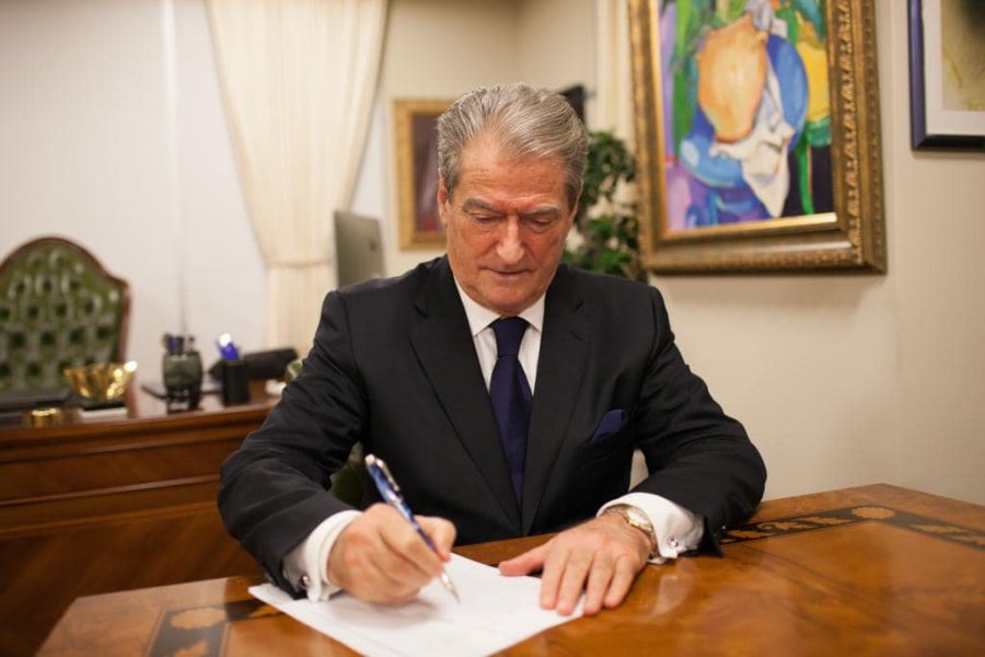Berisha: Vizita e fshehtë e Vlora Hysenit në Beograd, kërcënim për sigurinë e Kosovës, Shqipërisë, rajonit dhe NATO-s