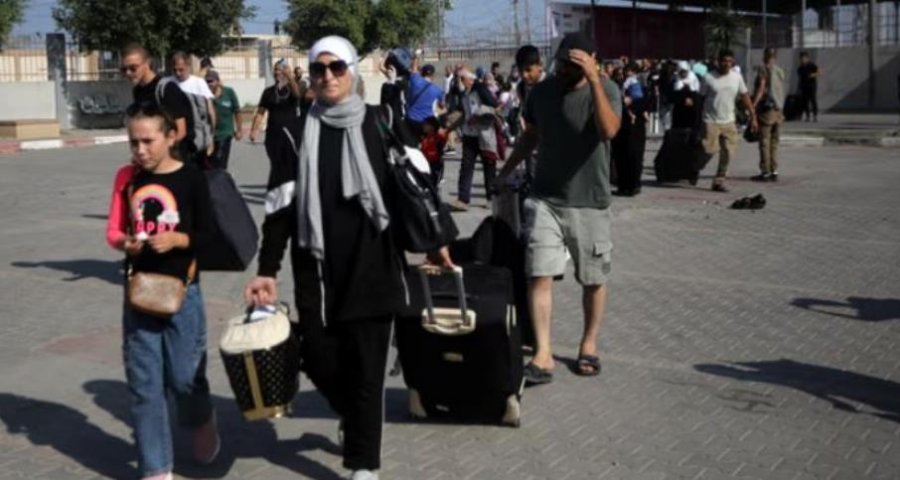 Autoriteti kufitar palestinez: Egjipti do të rihapë pikëkalimin Rafah për të huajt të enjten