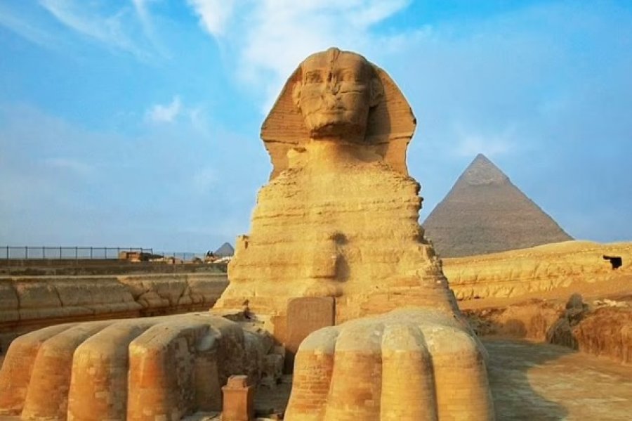 Shkencëtarët pretendojnë se kanë zbuluar se si u ndërtua sfinksi i madh 4500 vjet më parë