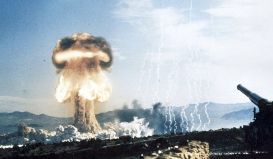 A po rikthejnë fuqitë e mëdha, programet e armëve bërthamore?