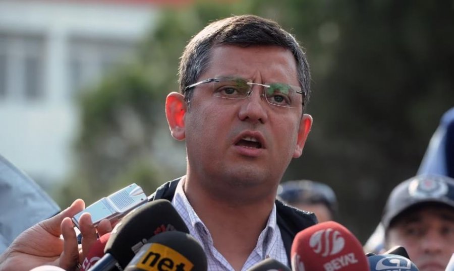 CHP-ja opozitare turke zgjedh liderin e ri pas humbjeve në zgjedhjet e majit