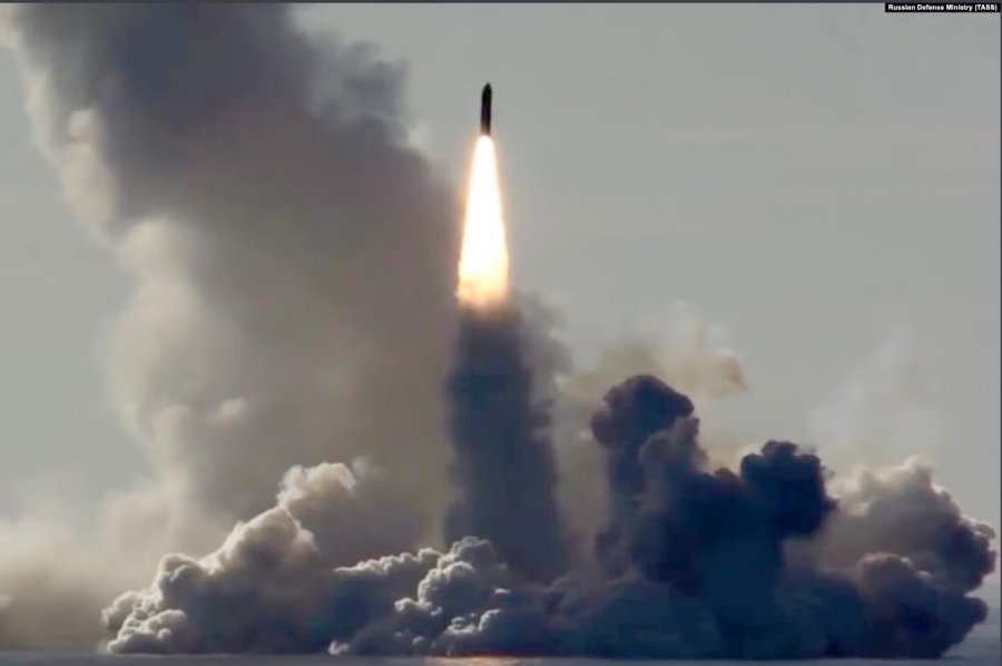 Rusia thotë se testoi raketë balistike me kapacitet bërthamor
