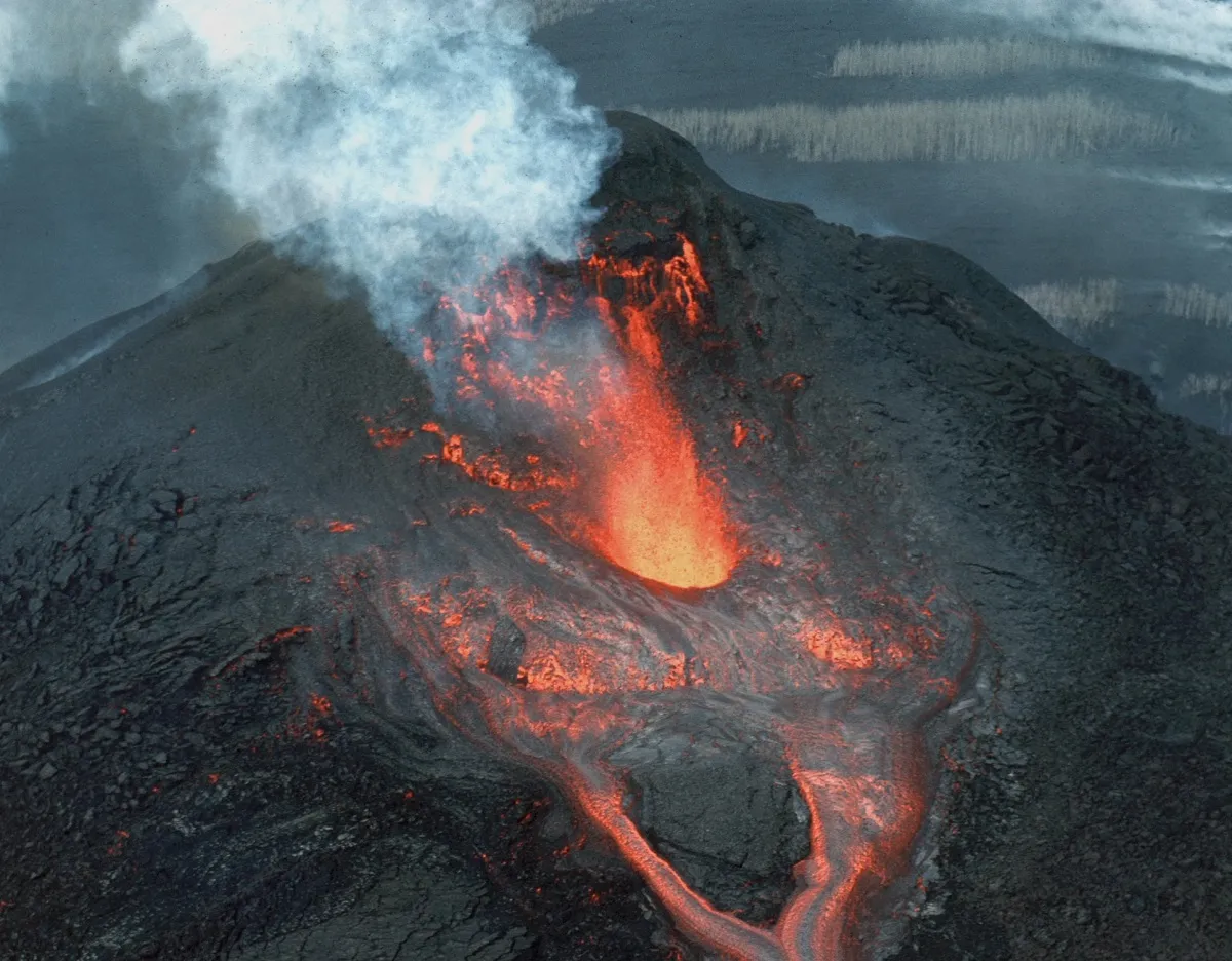 Shkencëtarët italian ngrejnë alarmin: Një supervullkan mund të shpërthejë