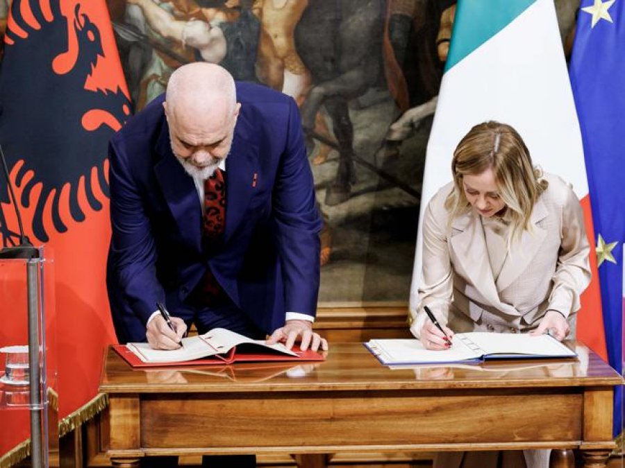 Pse Këshilli i Europës hodhi poshtë marrëveshjen mes Italisë dhe Shqipërisë për emigrantët