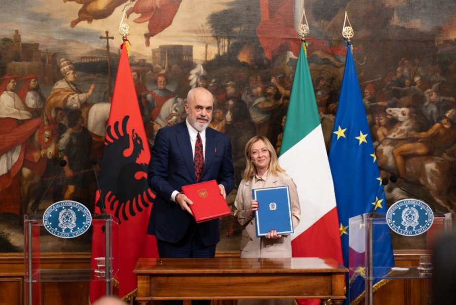 Marrëveshja për migracionin Itali -Shqipëri ndan dy anët e Adriatikut, BE tregohet e kujdesshme