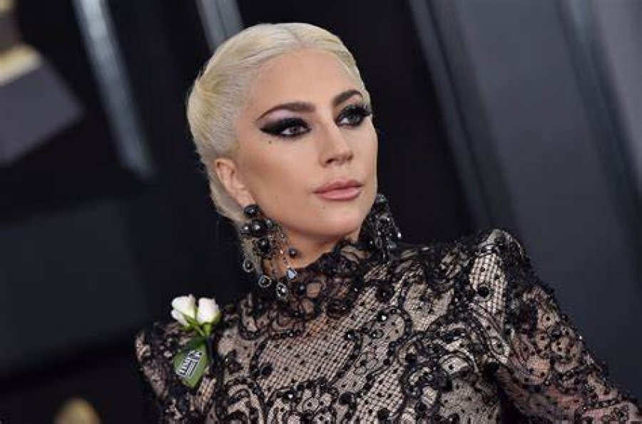 ‘Një i moshuar më tha…’/ Lady Gaga tregon si u bë pjesë e ‘Iluminatit’