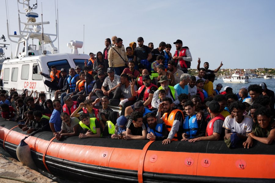 'Die Presse': BE rrëzon planin e Italisë për refugjatët në Shqipëri, e cilëson të paligjshëm